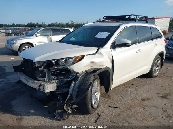 5TDDZRFH0HS420293 2017 TOYOTA HIGHLANDER - Image 2