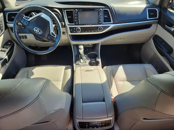 5TDDZRFH0HS428345 2017 TOYOTA HIGHLANDER - Image 8
