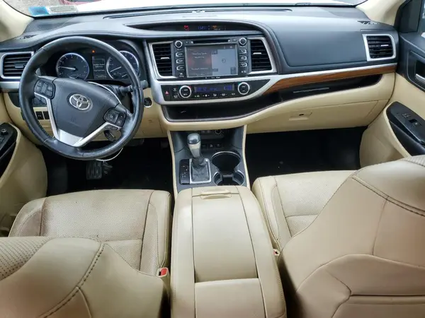 5TDDZRFH0HS428846 2017 TOYOTA HIGHLANDER - Image 8