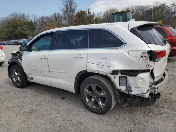 5TDDZRFH0HS438065 2017 TOYOTA HIGHLANDER - Image 2