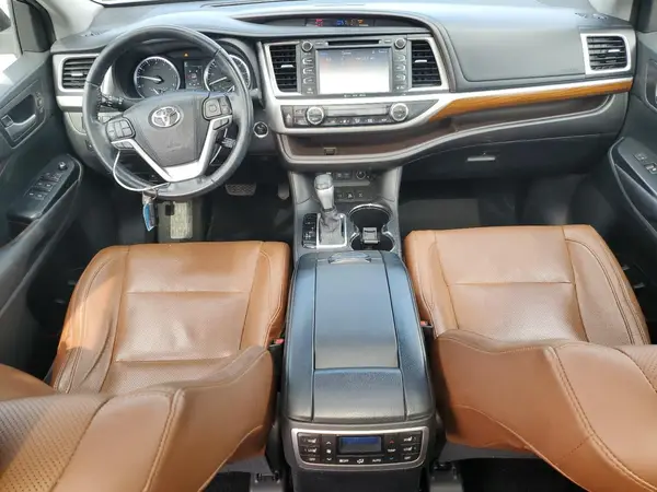 5TDDZRFH0HS438065 2017 TOYOTA HIGHLANDER - Image 8