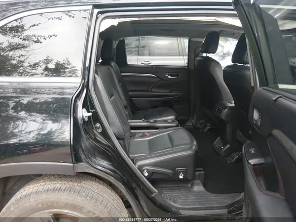 5TDDZRFH0HS447686 2017 TOYOTA HIGHLANDER - Image 8
