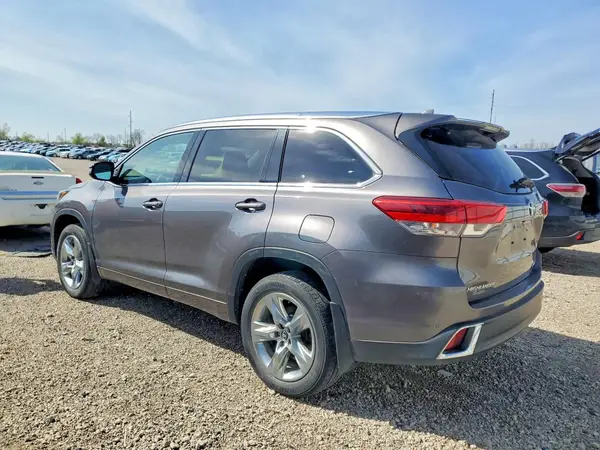 5TDDZRFH0HS453469 2017 TOYOTA HIGHLANDER - Image 2