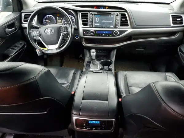 5TDDZRFH0HS453715 2017 TOYOTA HIGHLANDER - Image 8