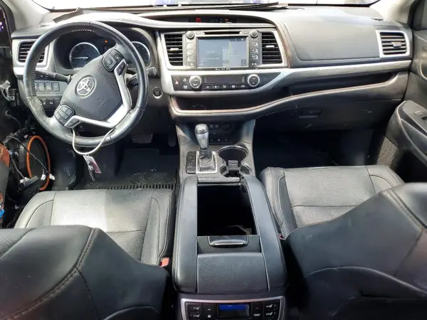 5TDDZRFH0HS456100 2017 TOYOTA HIGHLANDER - Image 8