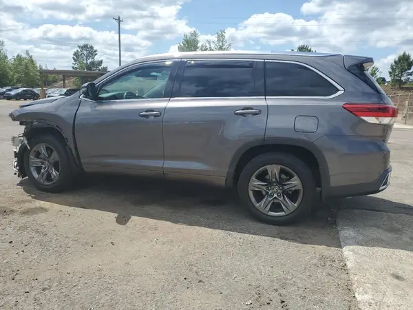 5TDDZRFH0HS459093 2017 TOYOTA HIGHLANDER - Image 2