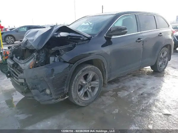 5TDDZRFH0HS466271 2017 TOYOTA HIGHLANDER - Image 2