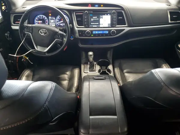 5TDDZRFH0HS466335 2017 TOYOTA HIGHLANDER - Image 8
