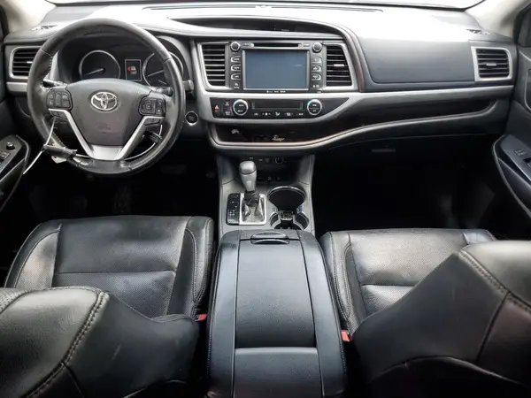 5TDDZRFH0HS475004 2017 TOYOTA HIGHLANDER - Image 8