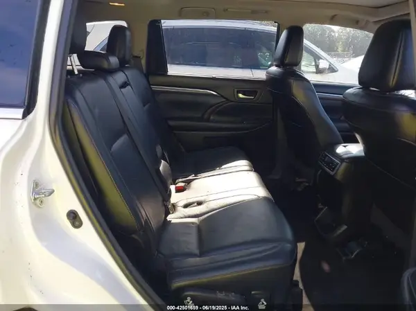 5TDDZRFH0JS487322 2018 TOYOTA HIGHLANDER - Image 8