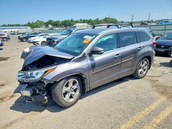 5TDDZRFH0JS491645 2018 TOYOTA HIGHLANDER - Image 1