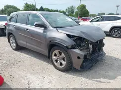 5TDDZRFH0JS805830 2018 TOYOTA HIGHLANDER