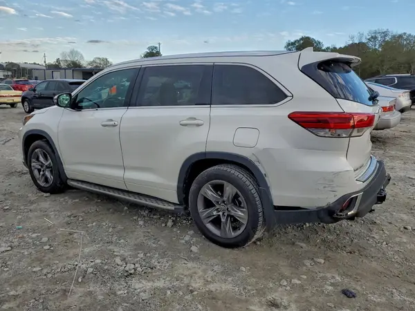 5TDDZRFH0JS806752 2018 TOYOTA HIGHLANDER - Image 2