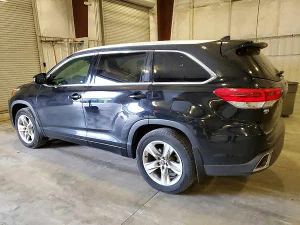 5TDDZRFH0JS812714 2018 TOYOTA HIGHLANDER - Image 2