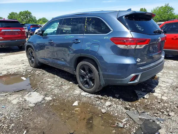 5TDDZRFH0JS814107 2018 TOYOTA HIGHLANDER - Image 2