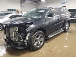 5TDDZRFH0JS815662 2018 TOYOTA HIGHLANDER