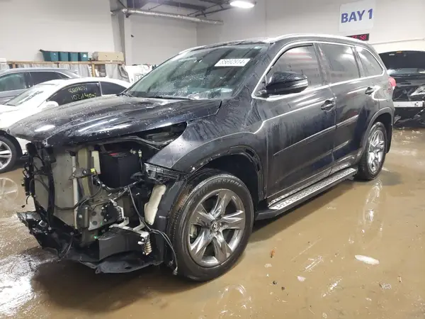 5TDDZRFH0JS815662 2018 TOYOTA HIGHLANDER - Image 1