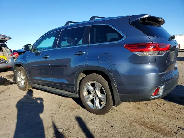 5TDDZRFH0JS827276 2018 TOYOTA HIGHLANDER - Image 2