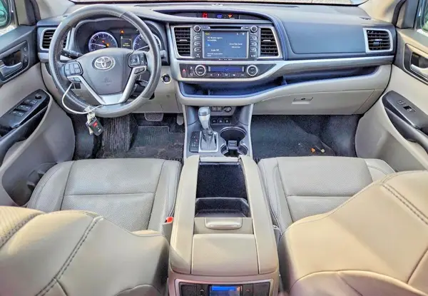 5TDDZRFH0JS829352 2018 TOYOTA HIGHLANDER - Image 8