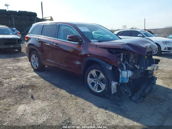 5TDDZRFH0JS848810 2018 TOYOTA HIGHLANDER - Image 1