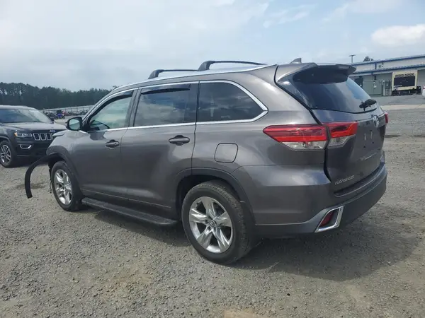5TDDZRFH0JS867342 2018 TOYOTA HIGHLANDER - Image 2