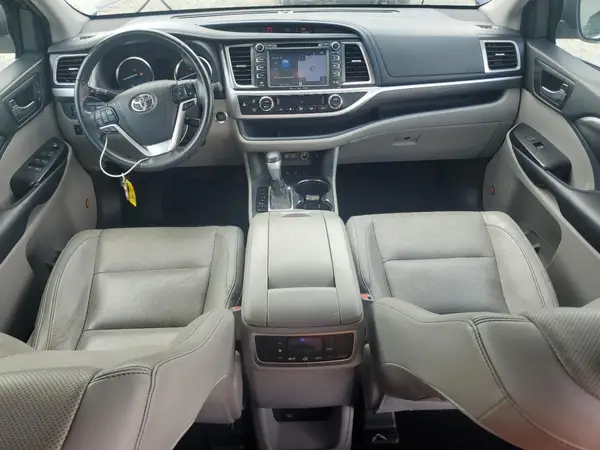 5TDDZRFH0JS867342 2018 TOYOTA HIGHLANDER - Image 8