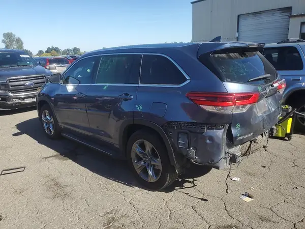 5TDDZRFH0JS867941 2018 TOYOTA HIGHLANDER - Image 2