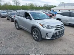 5TDDZRFH0JS876865 2018 TOYOTA HIGHLANDER