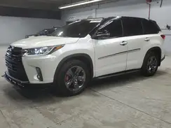 5TDDZRFH0JS881144 2018 TOYOTA HIGHLANDER
