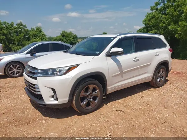 5TDDZRFH0JS884710 2018 TOYOTA HIGHLANDER - Image 2