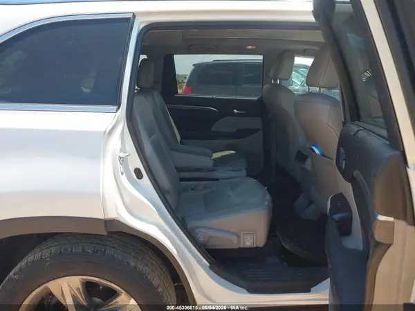 5TDDZRFH0JS884710 2018 TOYOTA HIGHLANDER - Image 8