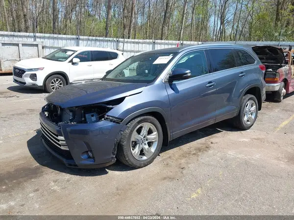 5TDDZRFH0JS887767 2018 TOYOTA HIGHLANDER - Image 2