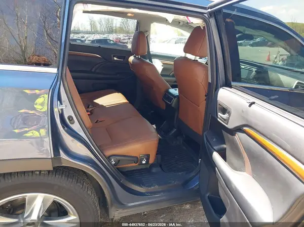 5TDDZRFH0JS887767 2018 TOYOTA HIGHLANDER - Image 8