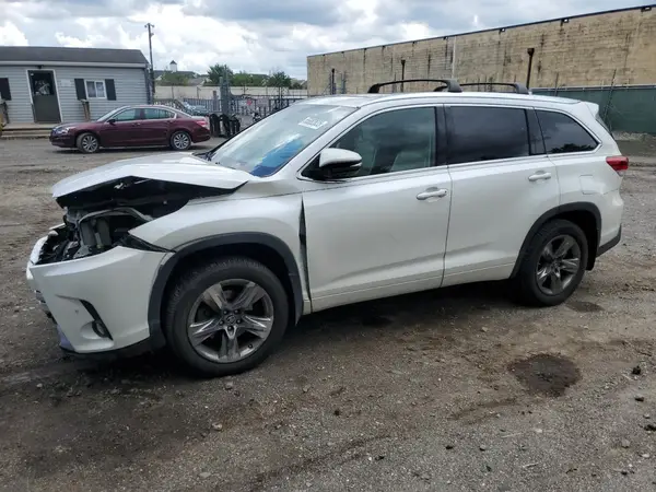 5TDDZRFH0JS903451 2018 TOYOTA HIGHLANDER - Image 1
