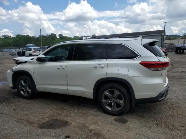 5TDDZRFH0JS903451 2018 TOYOTA HIGHLANDER - Image 2