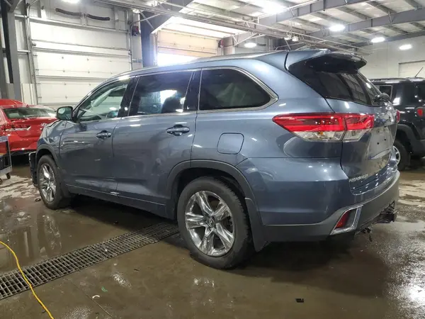 5TDDZRFH0KS718933 2019 TOYOTA HIGHLANDER - Image 2