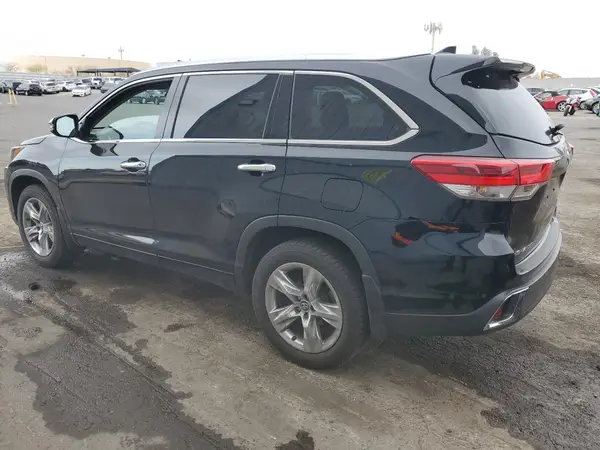 5TDDZRFH0KS725557 2019 TOYOTA HIGHLANDER - Image 2