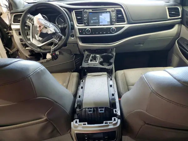 5TDDZRFH0KS727714 2019 TOYOTA HIGHLANDER - Image 8
