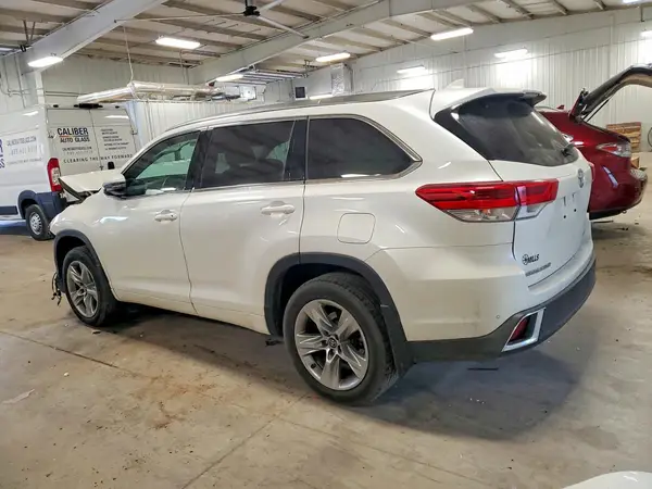 5TDDZRFH0KS730001 2019 TOYOTA HIGHLANDER - Image 2