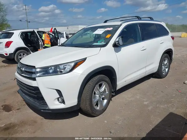 5TDDZRFH0KS730113 2019 TOYOTA HIGHLANDER - Image 2