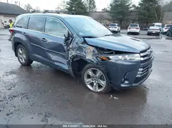 5TDDZRFH0KS732251 2019 TOYOTA HIGHLANDER