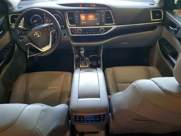 5TDDZRFH0KS737689 2019 TOYOTA HIGHLANDER - Image 8