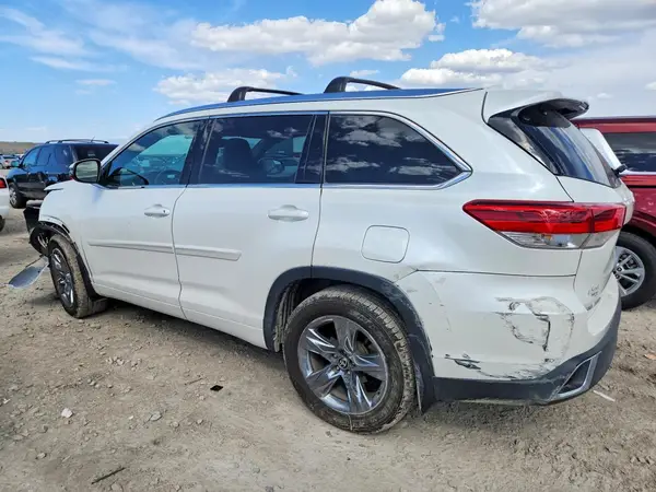 5TDDZRFH0KS743671 2019 TOYOTA HIGHLANDER - Image 2
