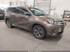 5TDDZRFH0KS922874 2019 TOYOTA HIGHLANDER