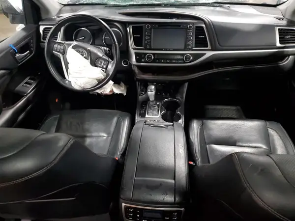 5TDDZRFH0KS928982 2019 TOYOTA HIGHLANDER - Image 8