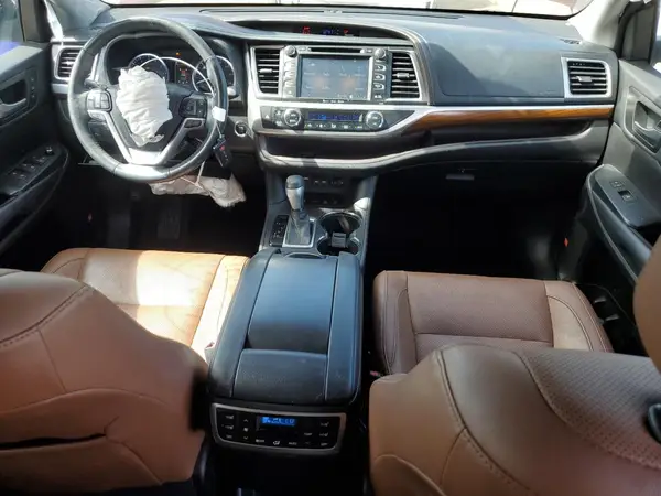 5TDDZRFH0KS949024 2019 TOYOTA HIGHLANDER - Image 8