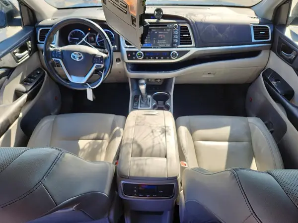 5TDDZRFH0KS968429 2019 TOYOTA HIGHLANDER - Image 8