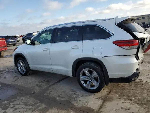 5TDDZRFH0KS976529 2019 TOYOTA HIGHLANDER - Image 2
