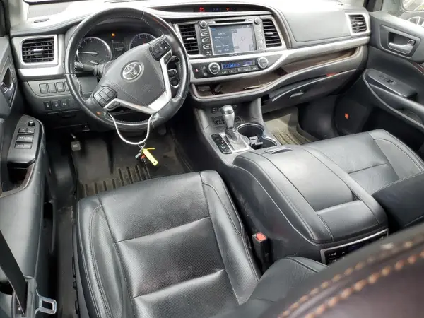 5TDDZRFH0KS984274 2019 TOYOTA HIGHLANDER - Image 8