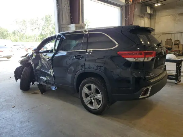 5TDDZRFH0KS988759 2019 TOYOTA HIGHLANDER - Image 2